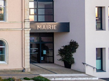 mairie à Saint-Colomban