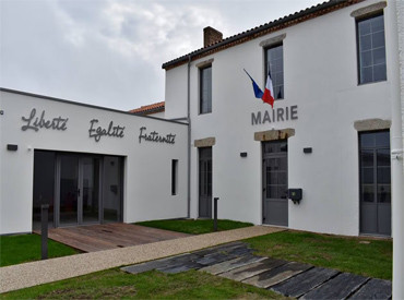 Mairie de Saint-Julien-des-Landes